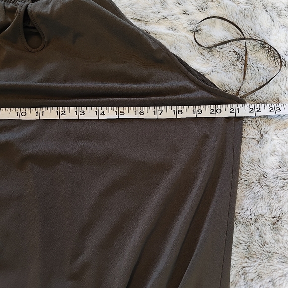 Adrianna Papell Ruched Neckline Bloused Hem Sleeveless Dark Olive Top Large - Picture 7 of 11